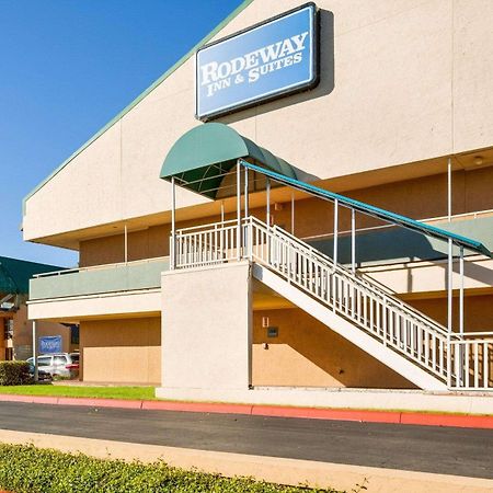 Rodeway Inn & Suites South Of Fiesta Park San Antonio Dış mekan fotoğraf
